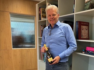 Huub Wassenaar Promoveert Binnen Troostwijk Door Opleiding, Vakkennis En Verbindend Vermogen